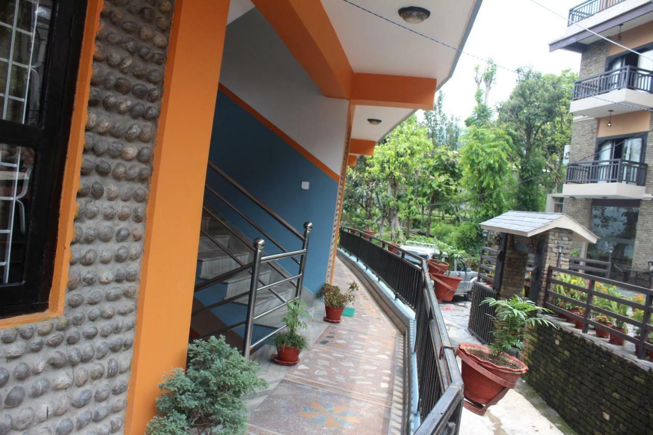 Hotel Direction Pokhara Extérieur photo