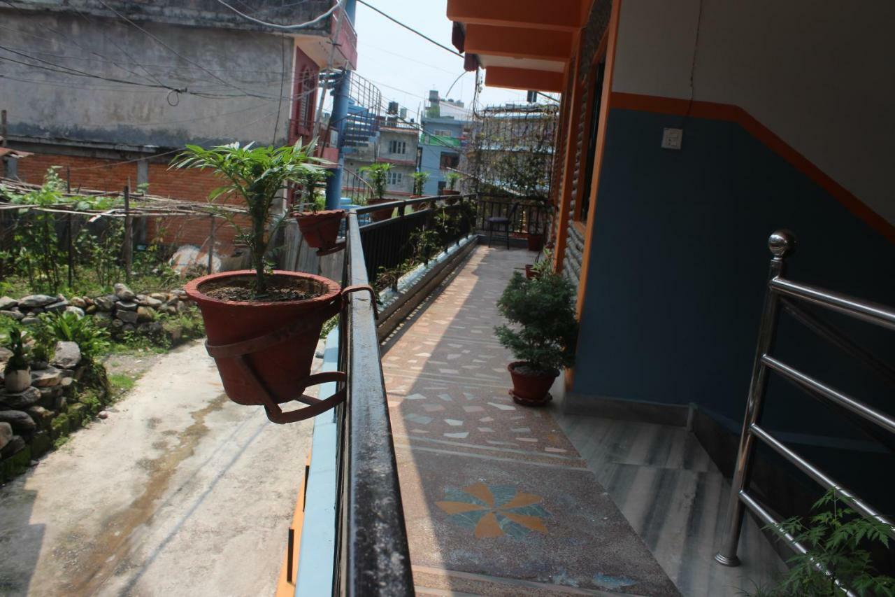 Hotel Direction Pokhara Extérieur photo