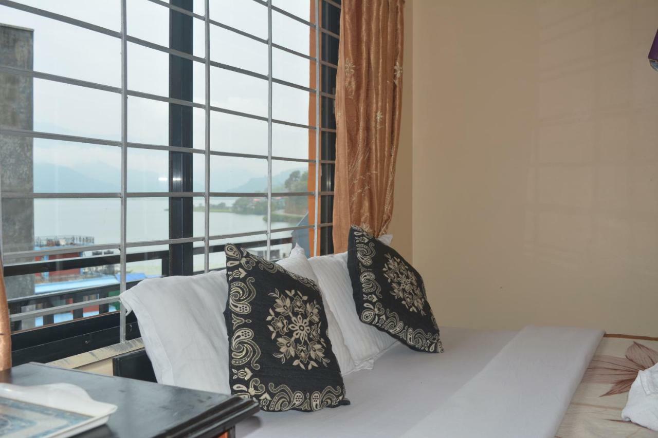 Hotel Direction Pokhara Extérieur photo